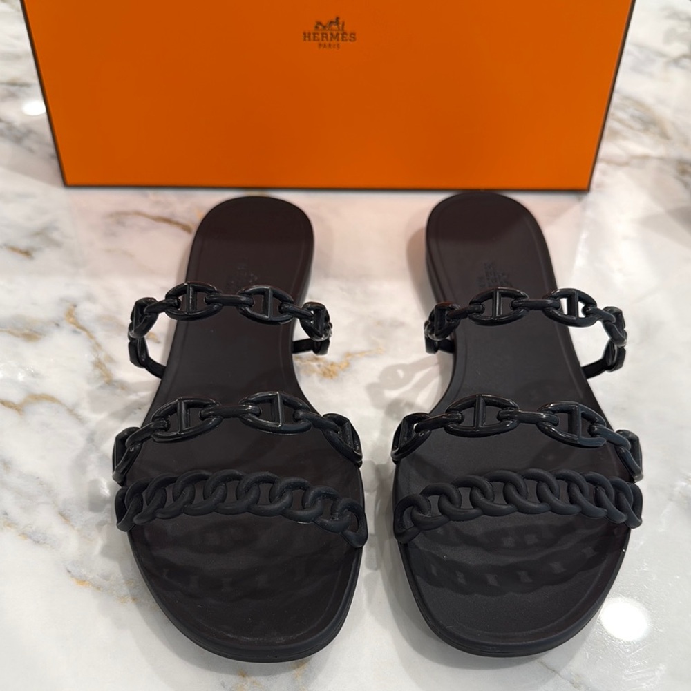 Authentic Hermes Rivage Black Rubber Sandal Size 39